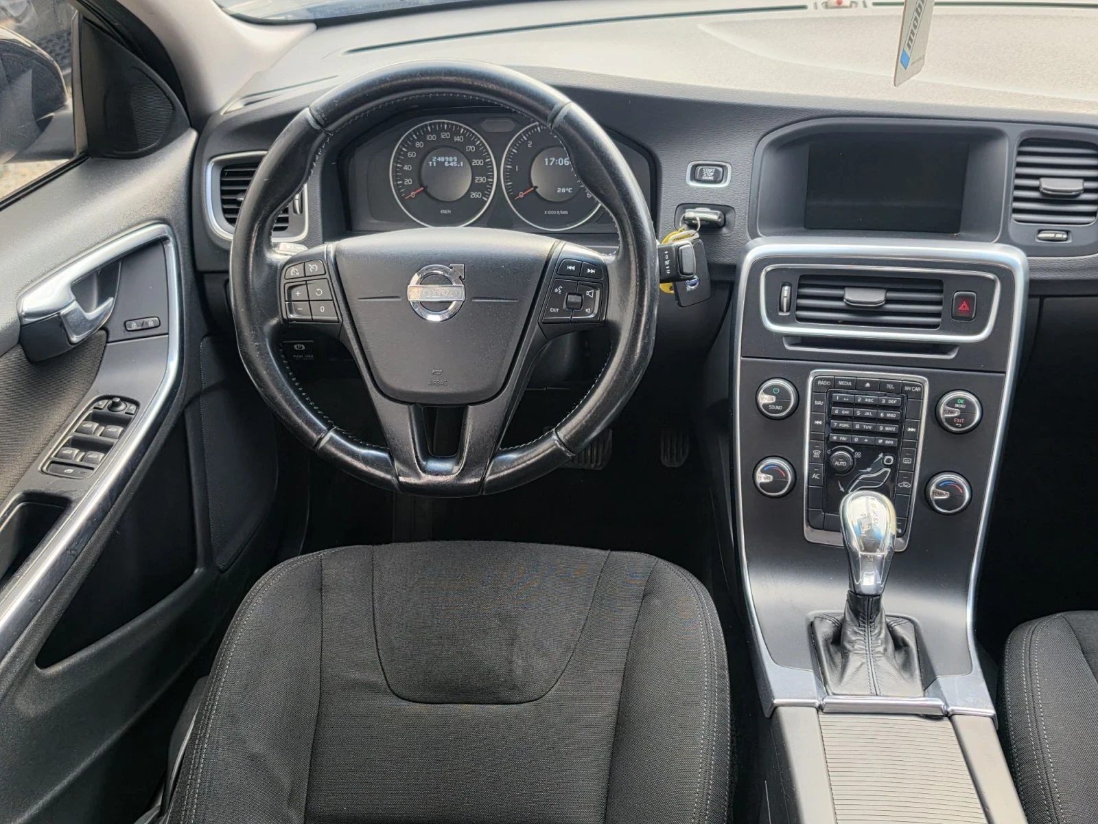 Volvo S60 2.0/136 коня, снимка 11 - Автомобили и джипове - 55666731