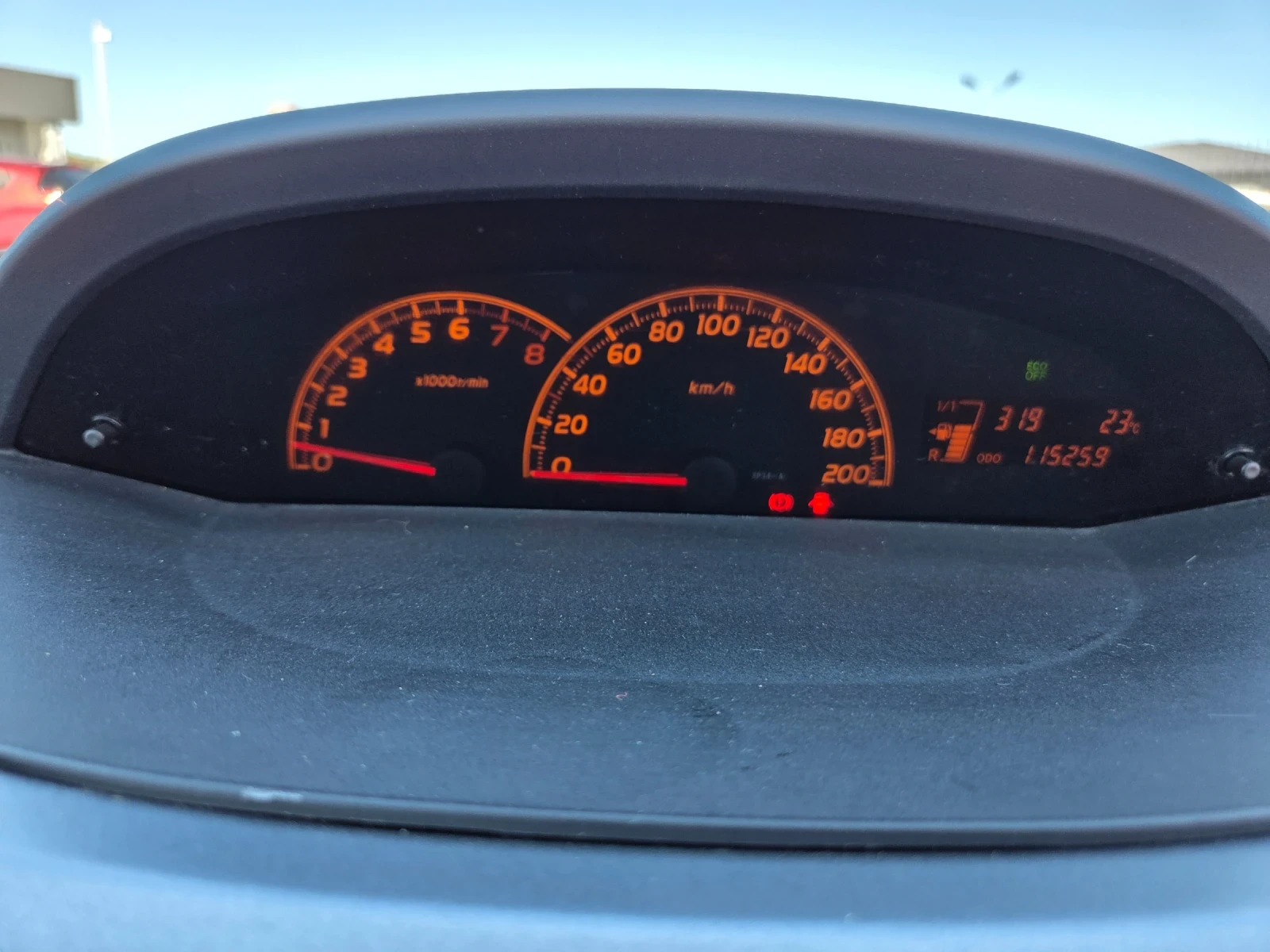 Toyota Yaris 1.33     101кс, снимка 13 - Автомобили и джипове - 55675948