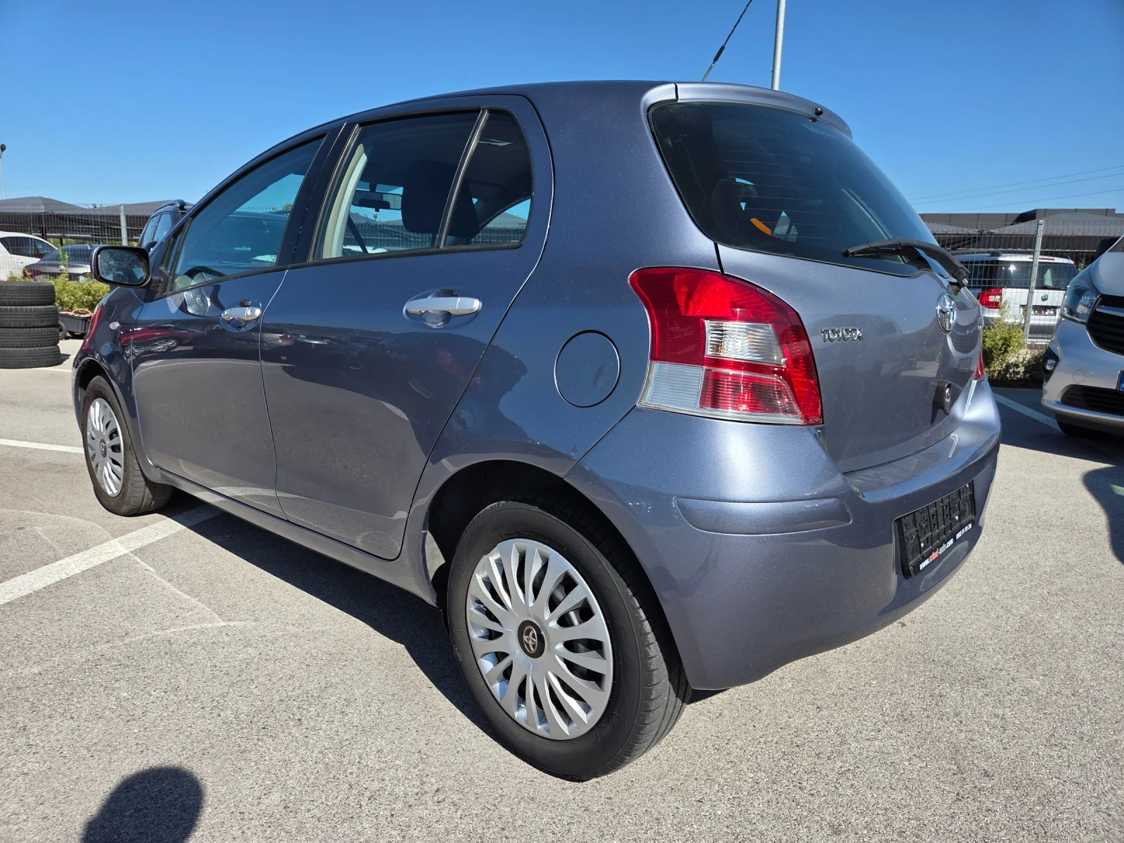 Toyota Yaris 1.33     101кс, снимка 6 - Автомобили и джипове - 55675948