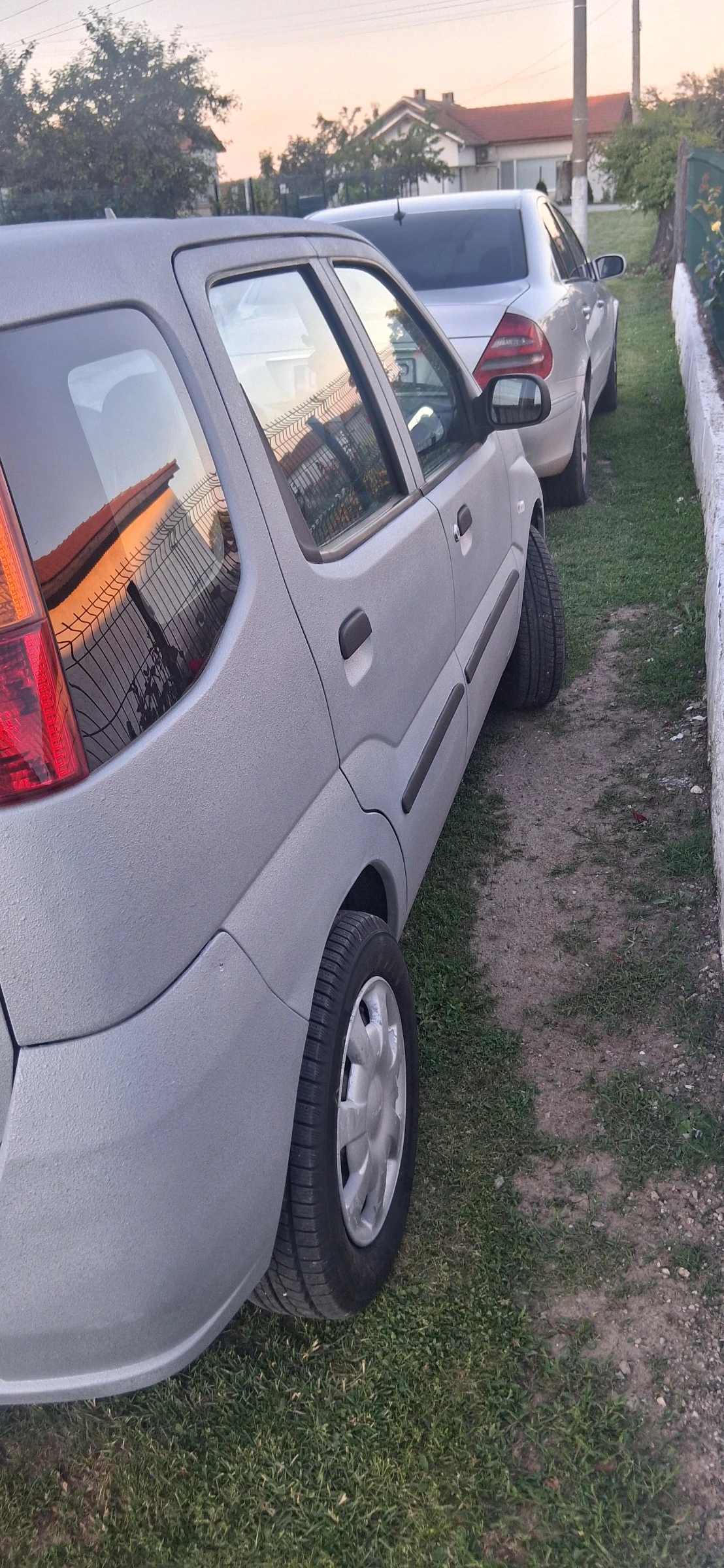 Subaru Justy, снимка 2 - Автомобили и джипове - 55703748
