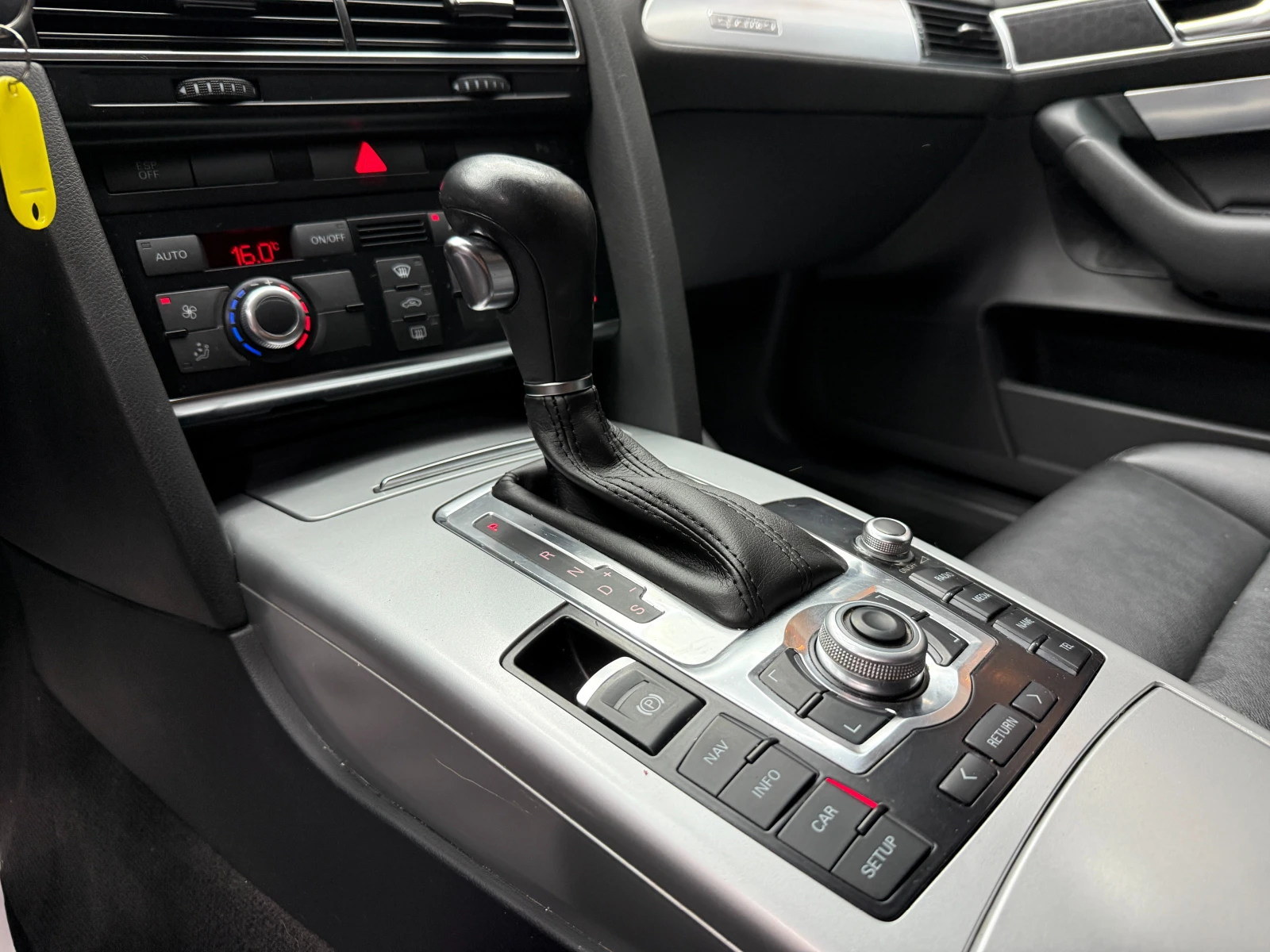 Audi A6 Facelift 3.0tdi 239 к.с., снимка 10 - Автомобили и джипове - 55725601