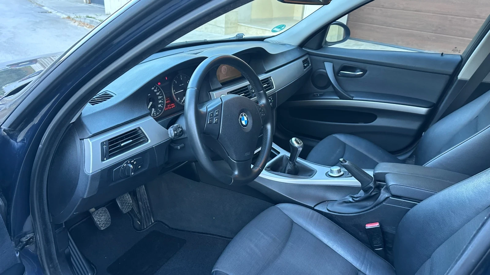 BMW 320 163кс НАВИГАЦИЯ ПОДГРЕВ , снимка 9 - Автомобили и джипове - 55772399