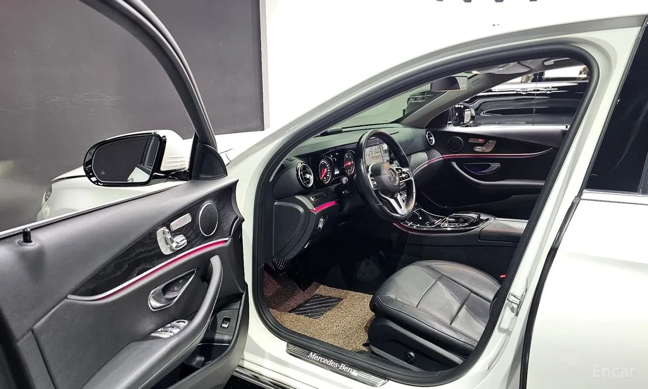 Mercedes-Benz E 220 d Avantgarde | 2019| 134 194 км, снимка 7 - Автомобили и джипове - 55849377