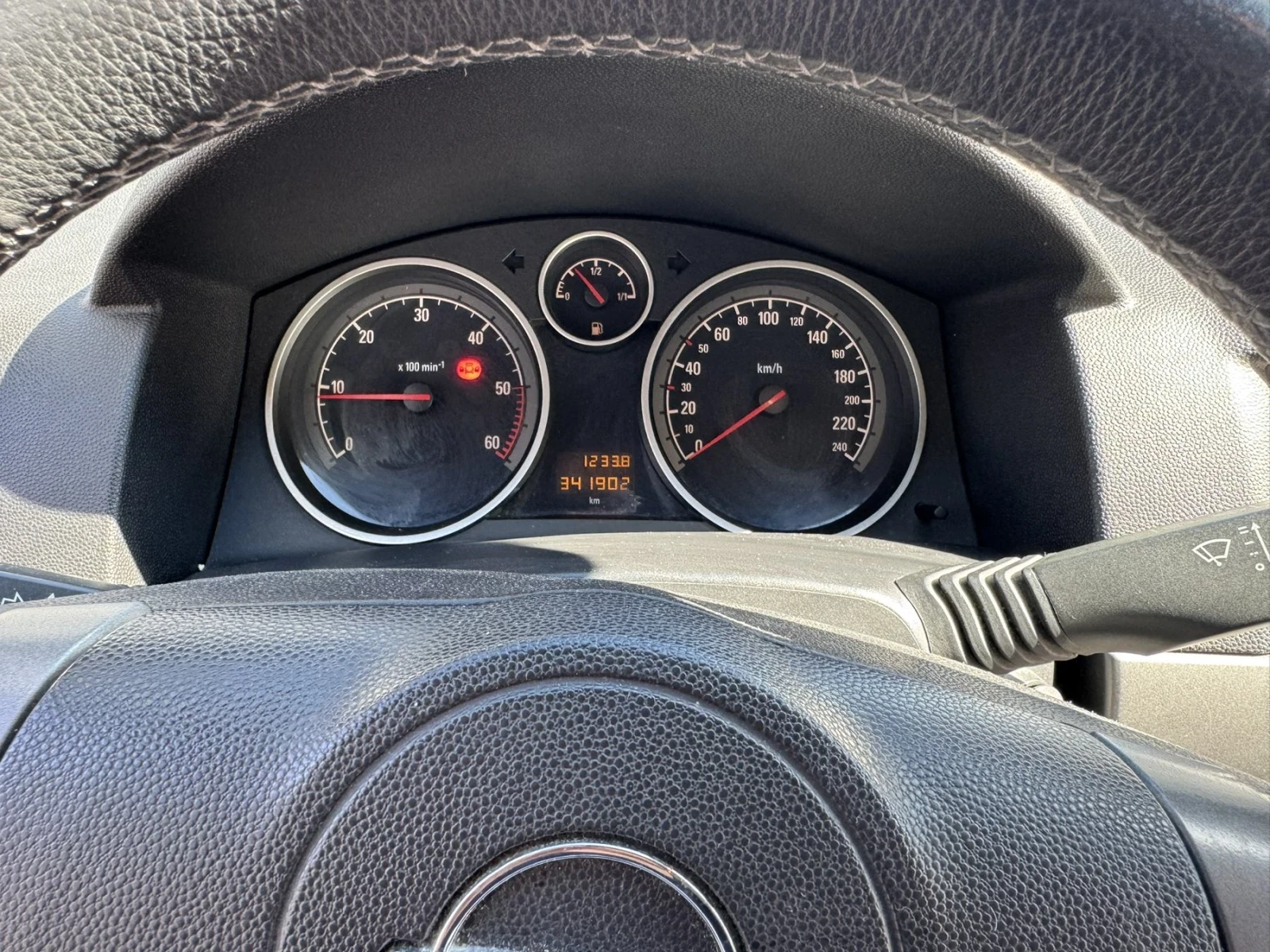 Opel Astra 1.7 cdti, снимка 10 - Автомобили и джипове - 56012305
