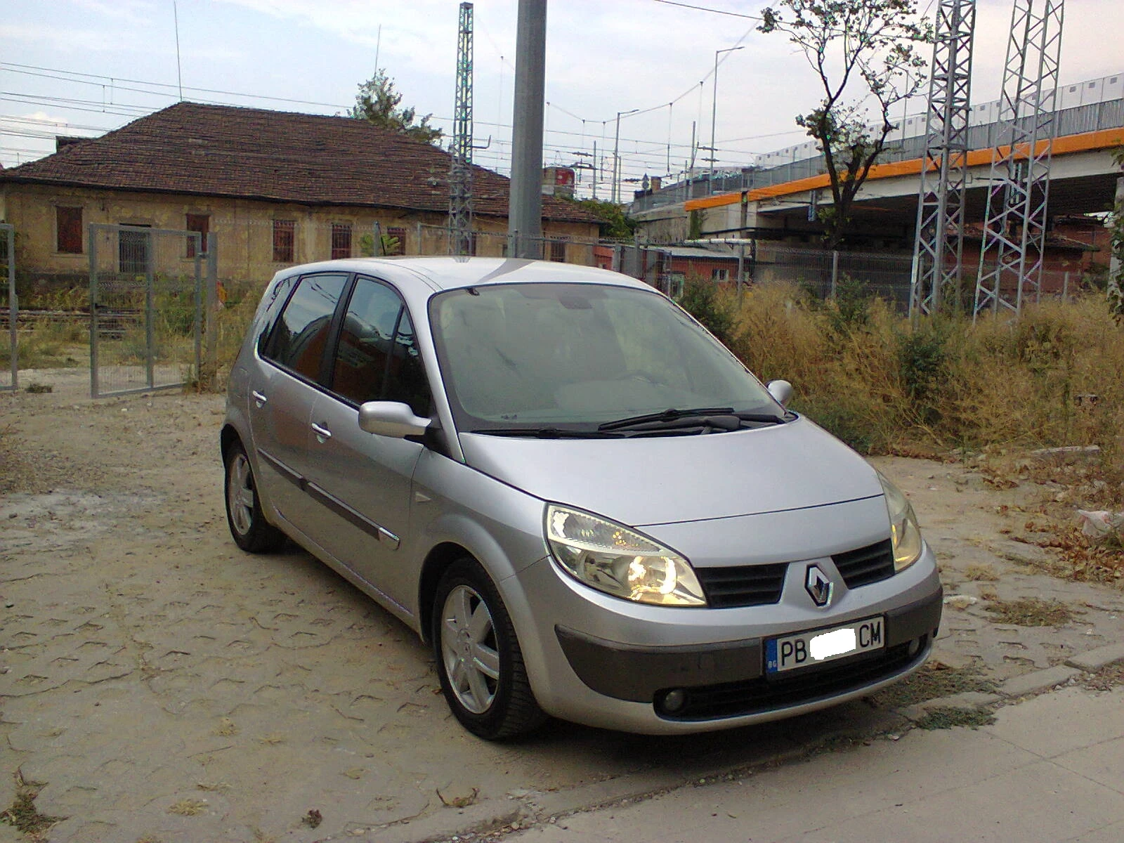 Renault Scenic, снимка 9 - Автомобили и джипове - 56506006