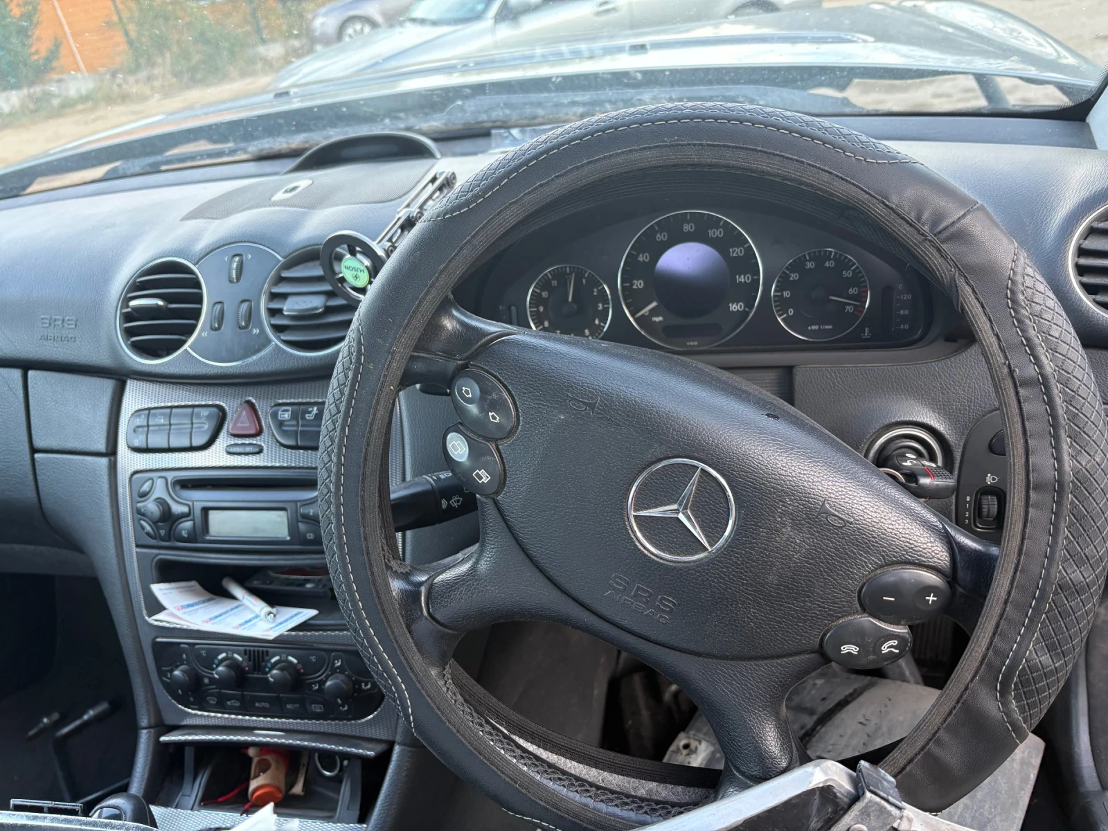 Mercedes-Benz CLK, снимка 4 - Автомобили и джипове - 56599608