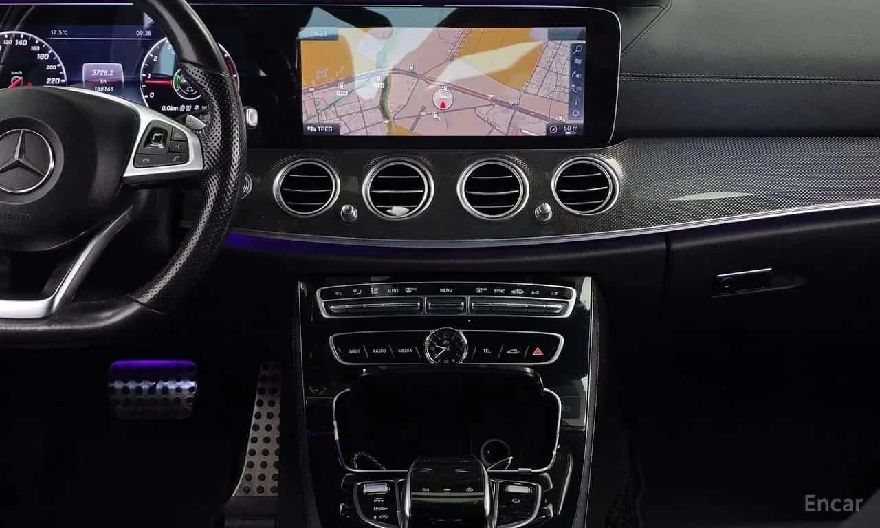 Mercedes-Benz E 300, снимка 14 - Автомобили и джипове - 56737183