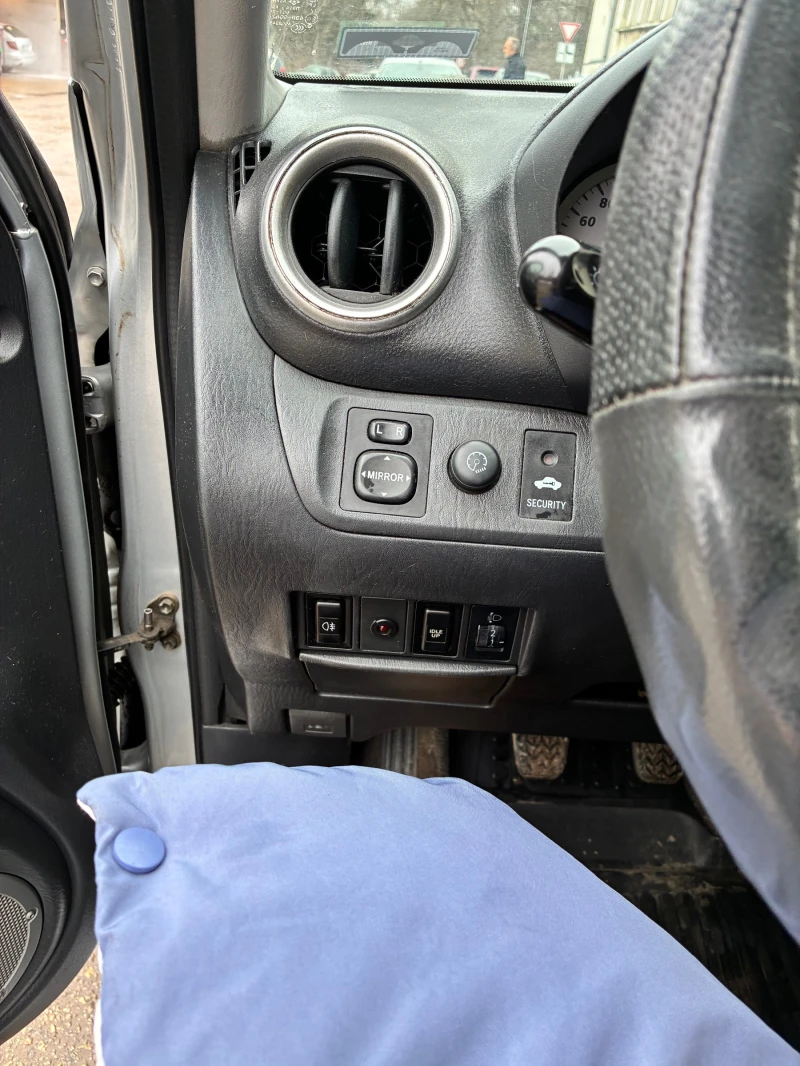 Toyota Rav4, снимка 8 - Автомобили и джипове - 53221847