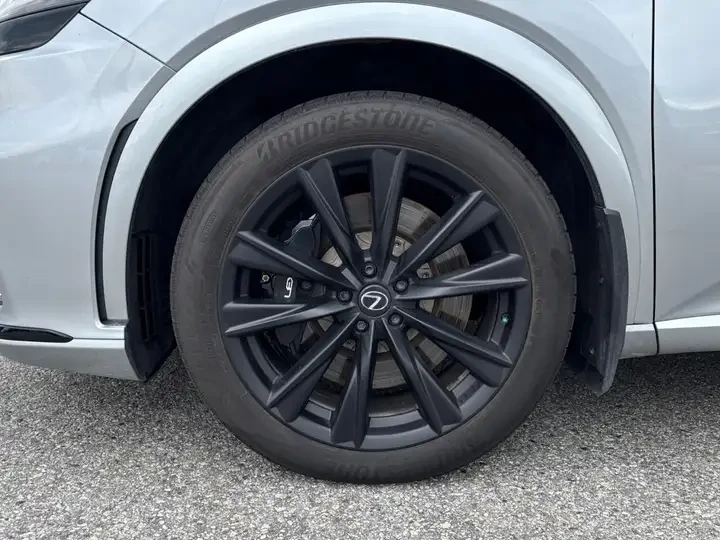 Lexus RX 500h F-SPORT/KEYLESS/LANE ASSIST/ПОДГРЕВ/ОБДУХВАНЕ - изображение 6