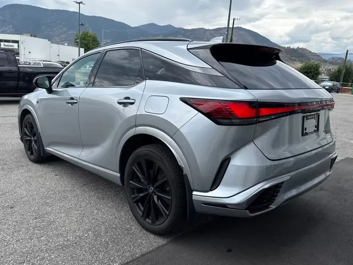 Lexus RX 500h F-SPORT/KEYLESS/LANE ASSIST/ПОДГРЕВ/ОБДУХВАНЕ - изображение 3