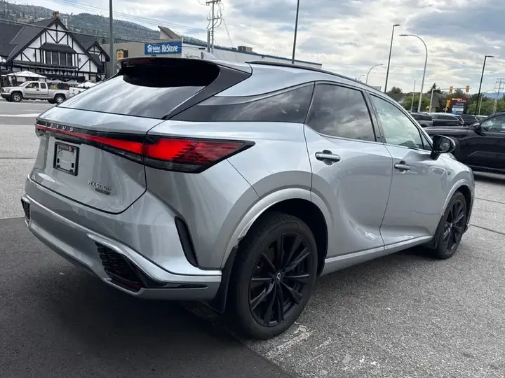 Lexus RX 500h F-SPORT/KEYLESS/LANE ASSIST/ПОДГРЕВ/ОБДУХВАНЕ - изображение 5