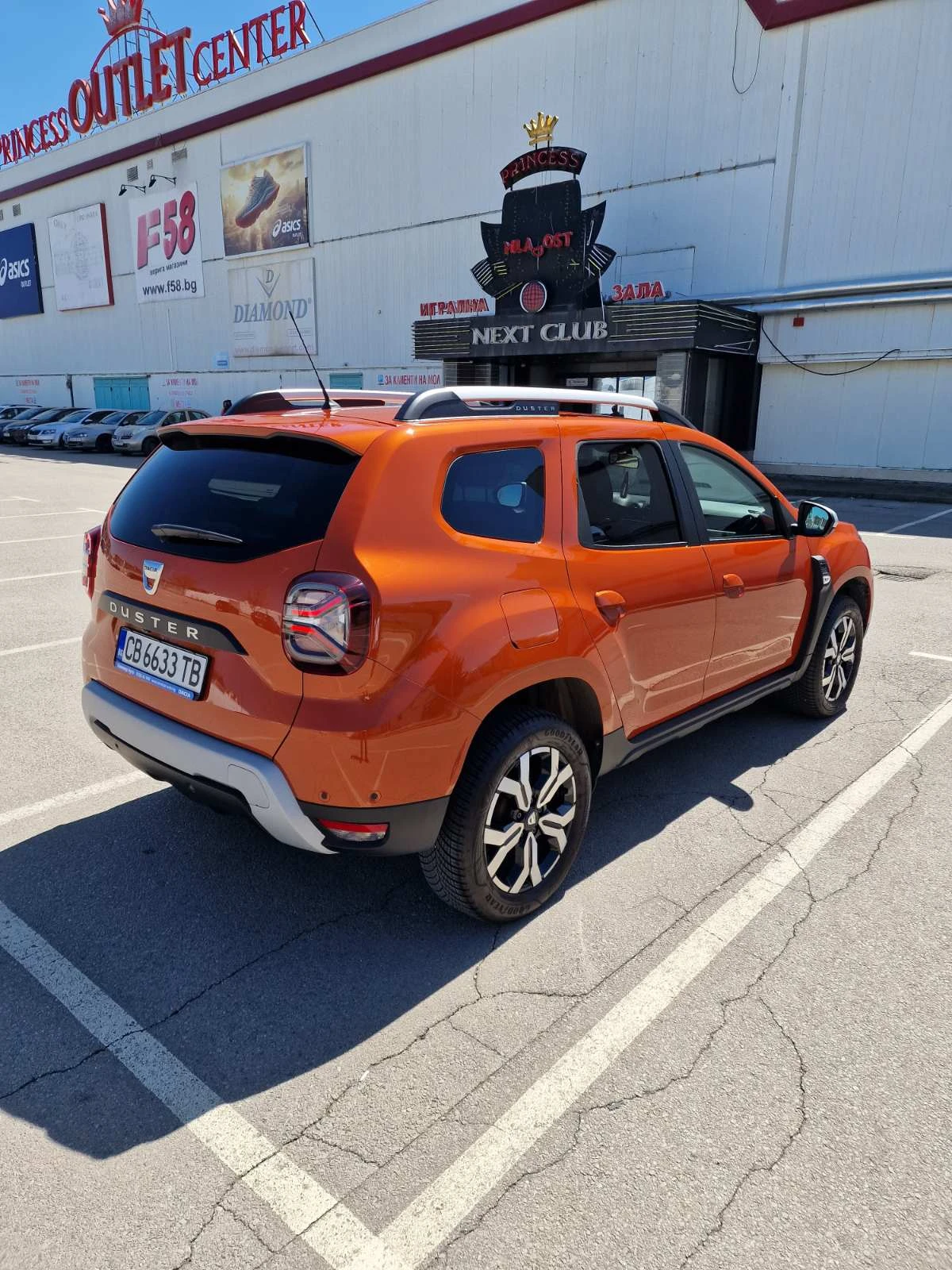 Dacia Duster 1.3 TCe 4x4 - изображение 6