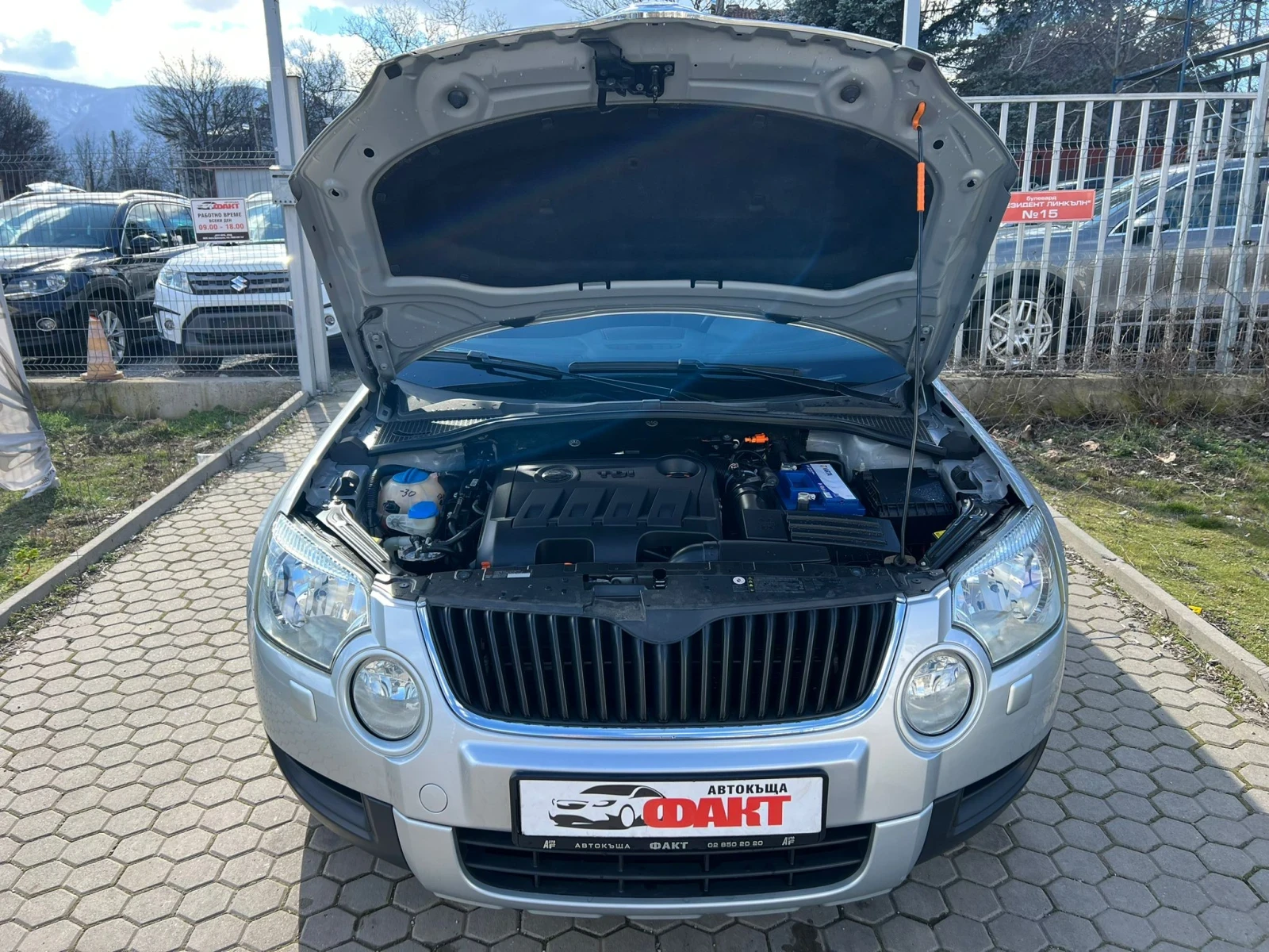 Skoda Yeti 2.0TDi/4x4, снимка 17 - Автомобили и джипове - 52773000