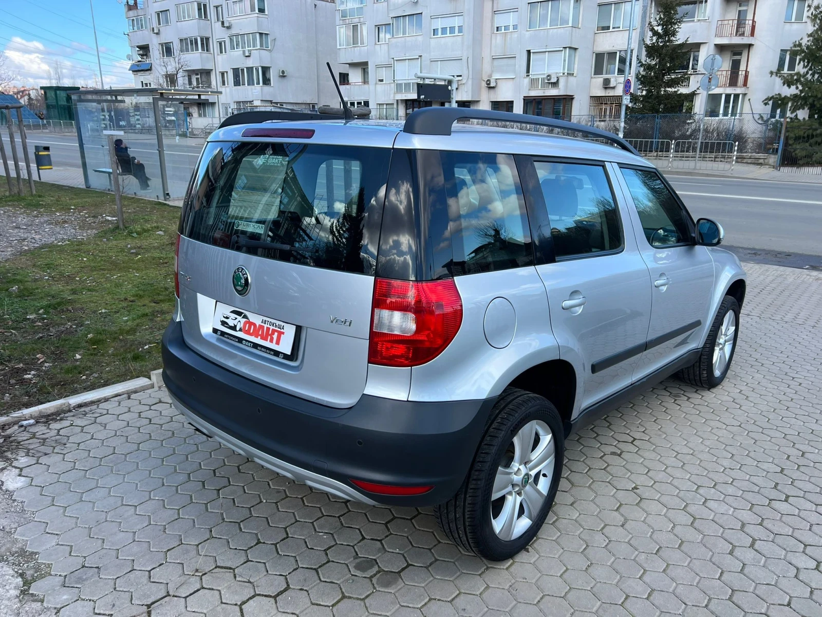 Skoda Yeti 2.0TDi/4x4, снимка 4 - Автомобили и джипове - 52773000