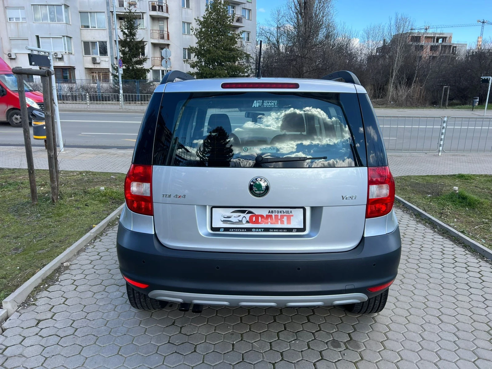Skoda Yeti 2.0TDi/4x4, снимка 5 - Автомобили и джипове - 52773000