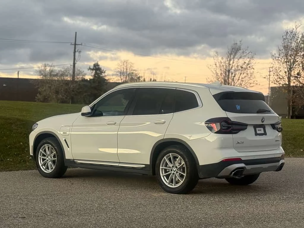 BMW X3 * XDrive30i Sports Activity Vehicle * CARFAX * ЦЕН, снимка 4 - Автомобили и джипове - 53760208