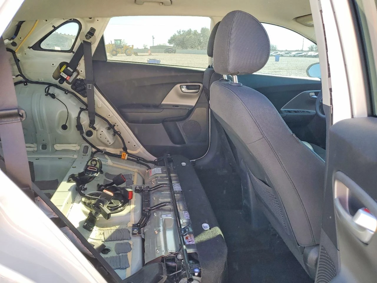 Kia Niro 1.6l Lx, снимка 11 - Автомобили и джипове - 53966422