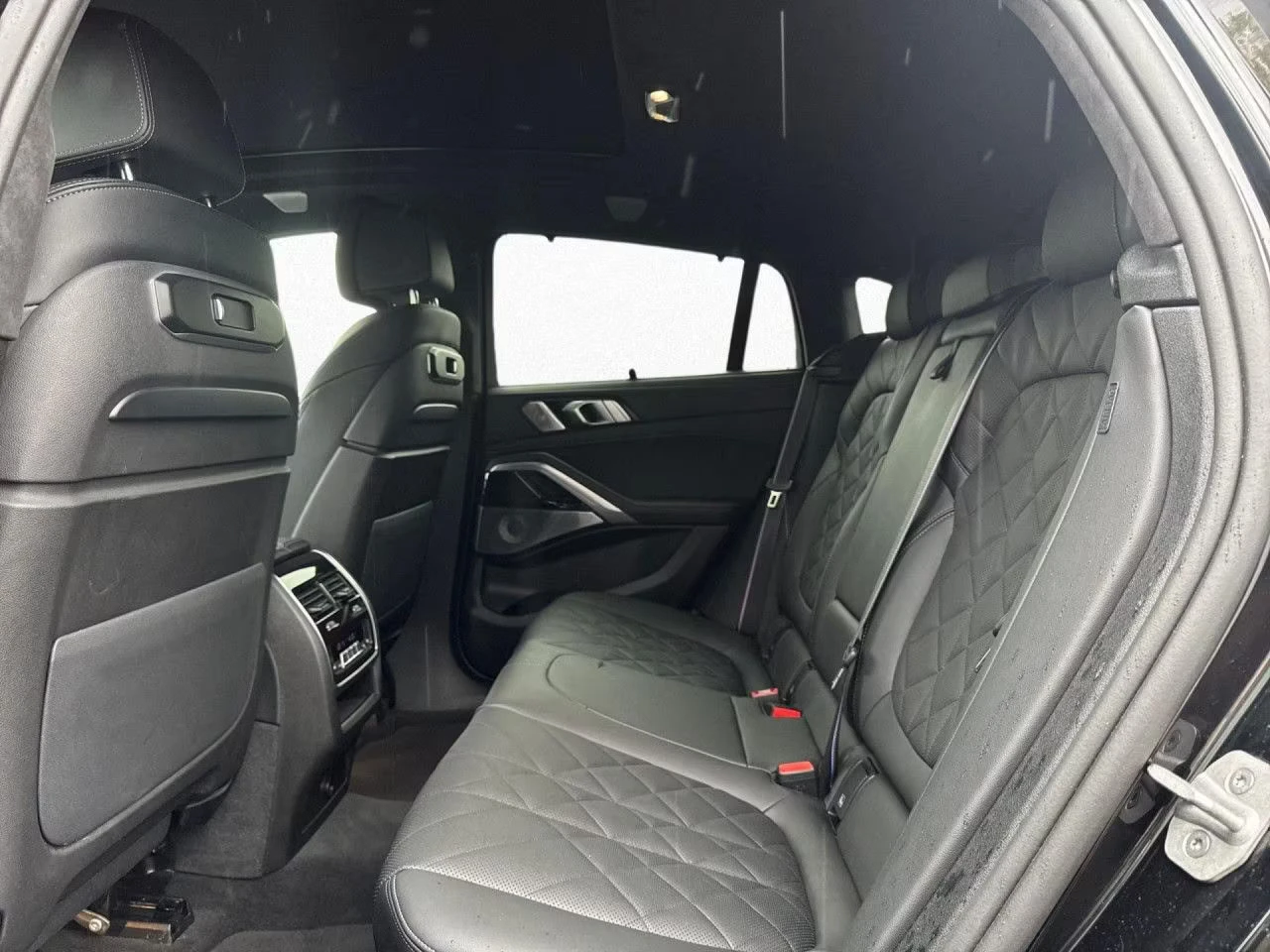 BMW X6 M60/I-PRO/530HP/B&W/SKY-L/360/328z | Mobile.bg � ����������� 11