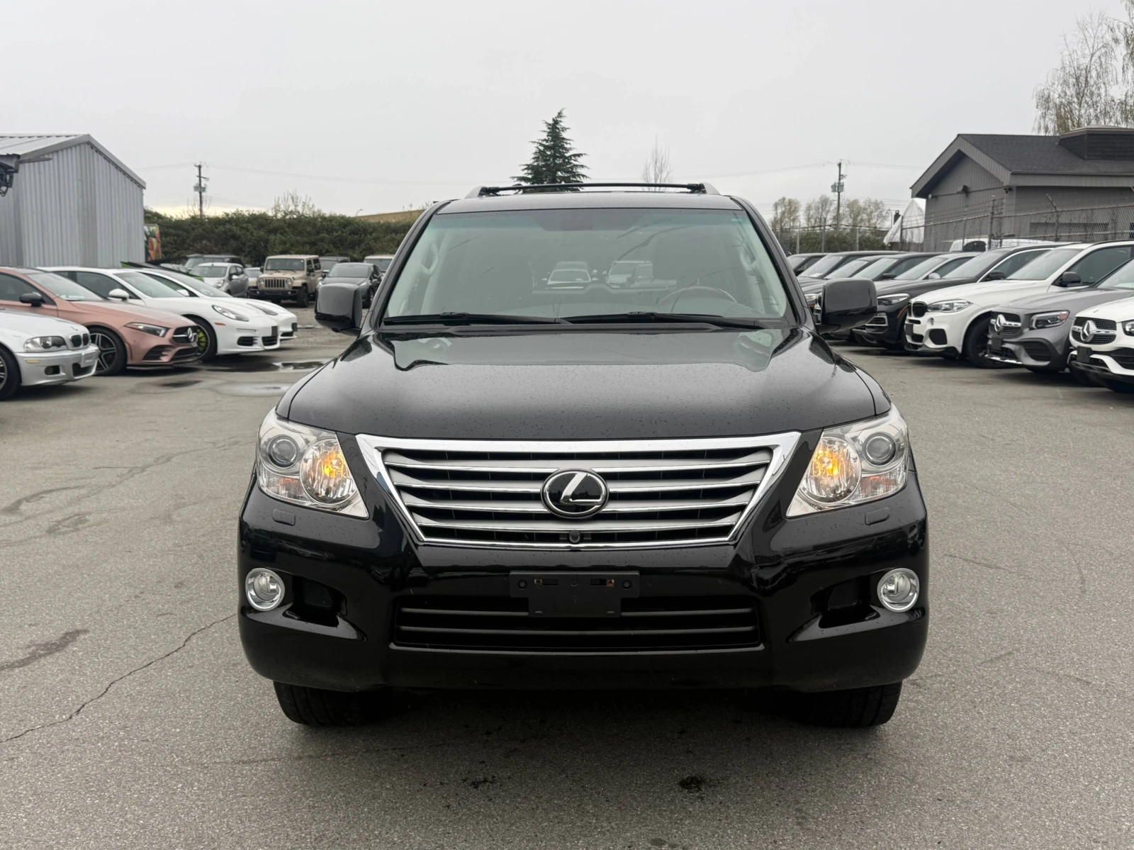 Lexus LX 570 * * CARFAX * * АВТО КРЕДИТ * * Цена до БГ * * , снимка 2 - Автомобили и джипове - 54479616