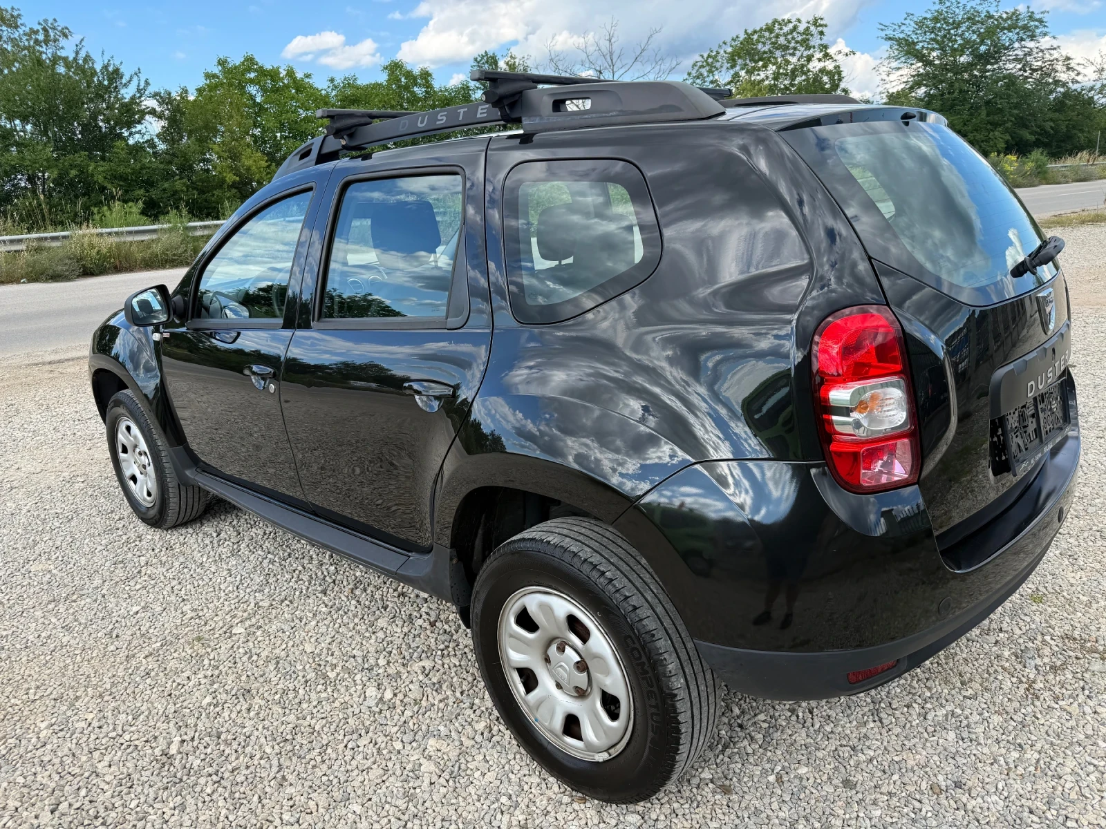 Dacia Duster 1.6 I 105 k.с. УНИКАТ, снимка 9 - Автомобили и джипове - 54895011
