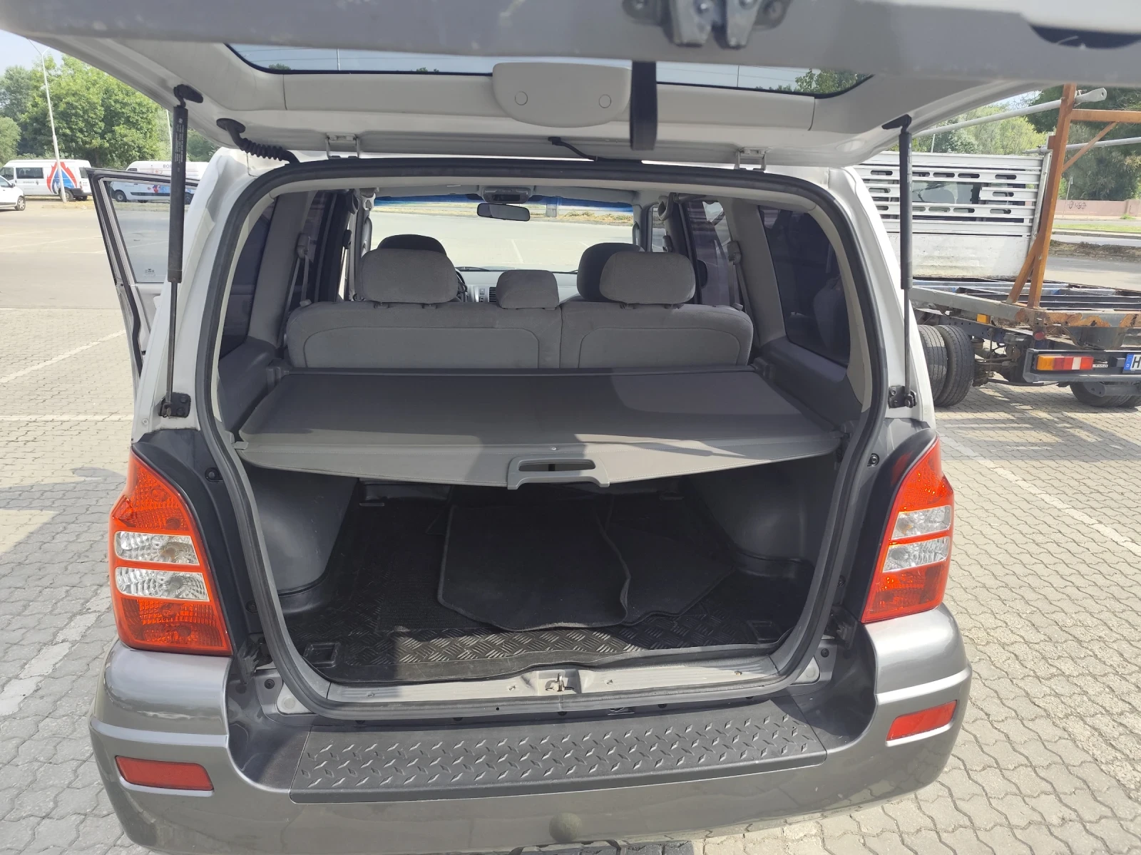 Hyundai Terracan, снимка 2 - Автомобили и джипове - 55103811
