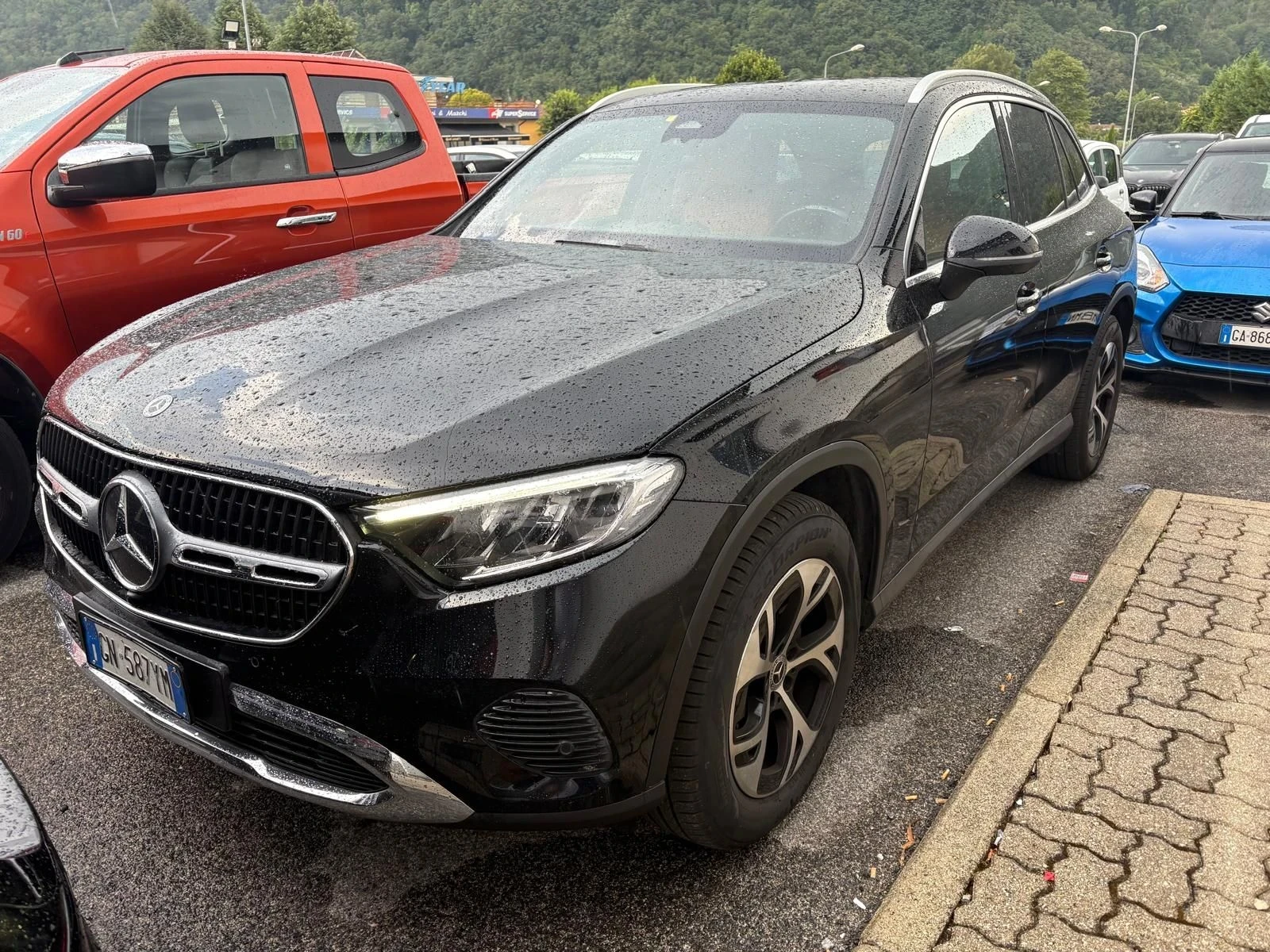 Mercedes-Benz GLC 220 CDI/4-MATIC/DISTRONIC/SADDLE BROWN/РЕАЛНИ КМ/, снимка 4 - Автомобили и джипове - 55682490