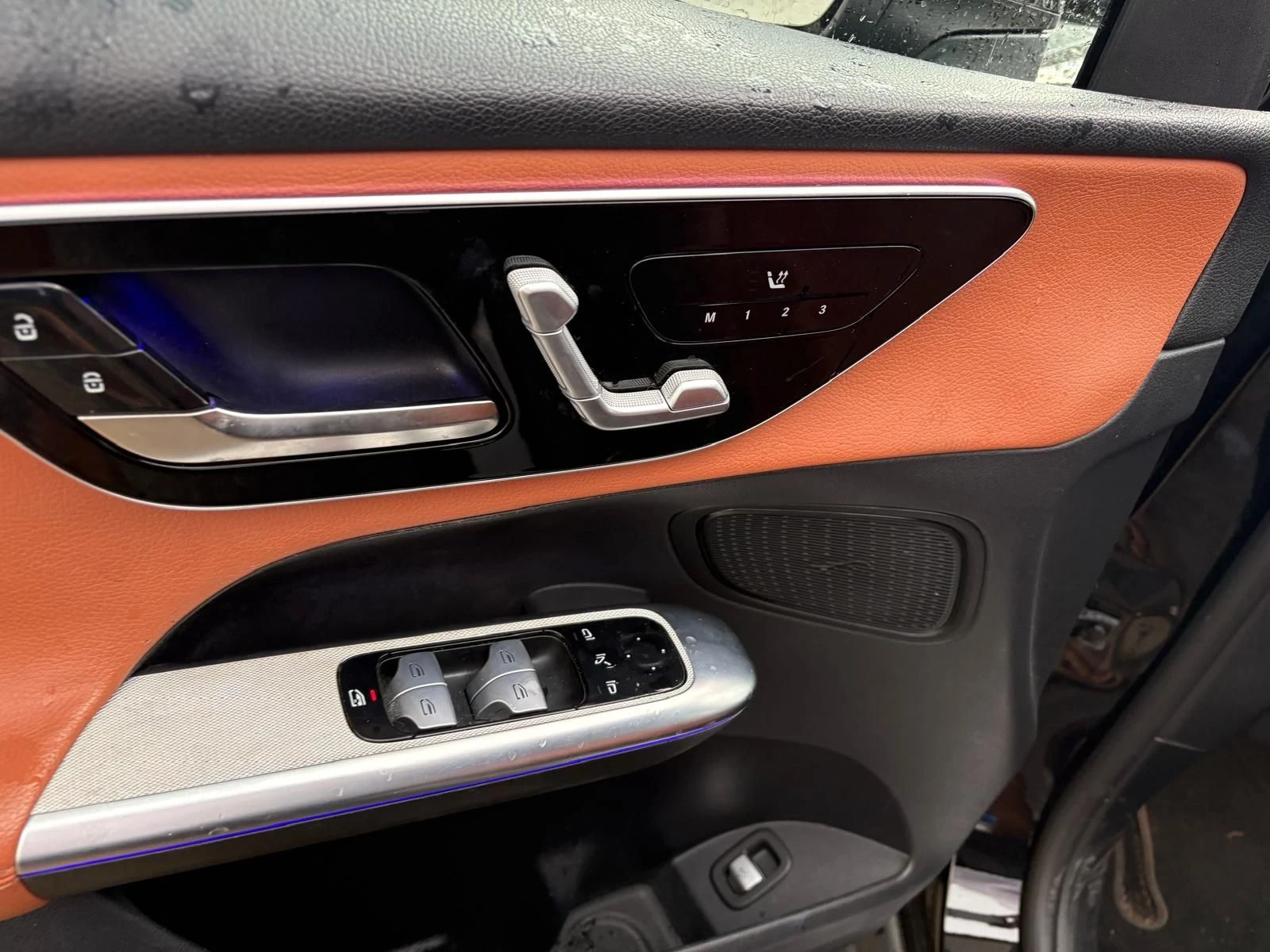 Mercedes-Benz GLC 220 CDI/4-MATIC/DISTRONIC/SADDLE BROWN/РЕАЛНИ КМ/, снимка 8 - Автомобили и джипове - 55682490