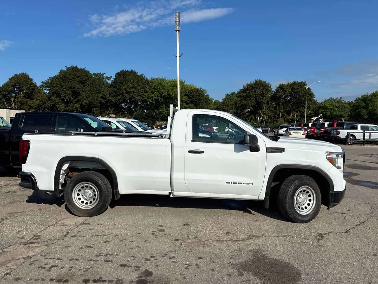 Gmc Sierra * 2WD Reg Cab 140" * CARFAX * ���� �� �� | Mobile.bg � ����������� 4