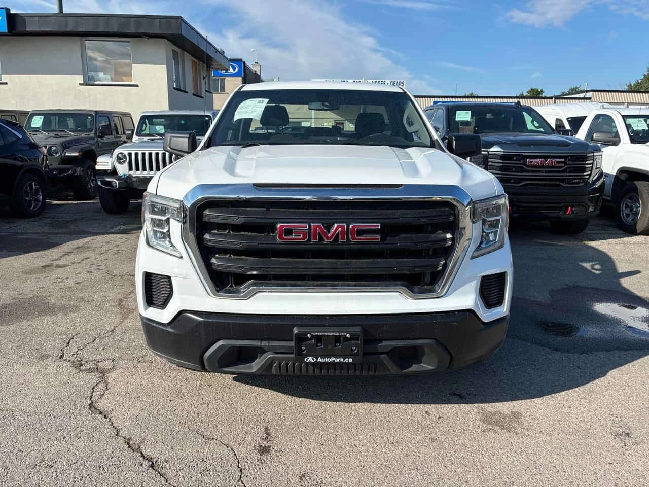 Gmc Sierra * 2WD Reg Cab 140" * CARFAX * ���� �� �� | Mobile.bg � ����������� 3