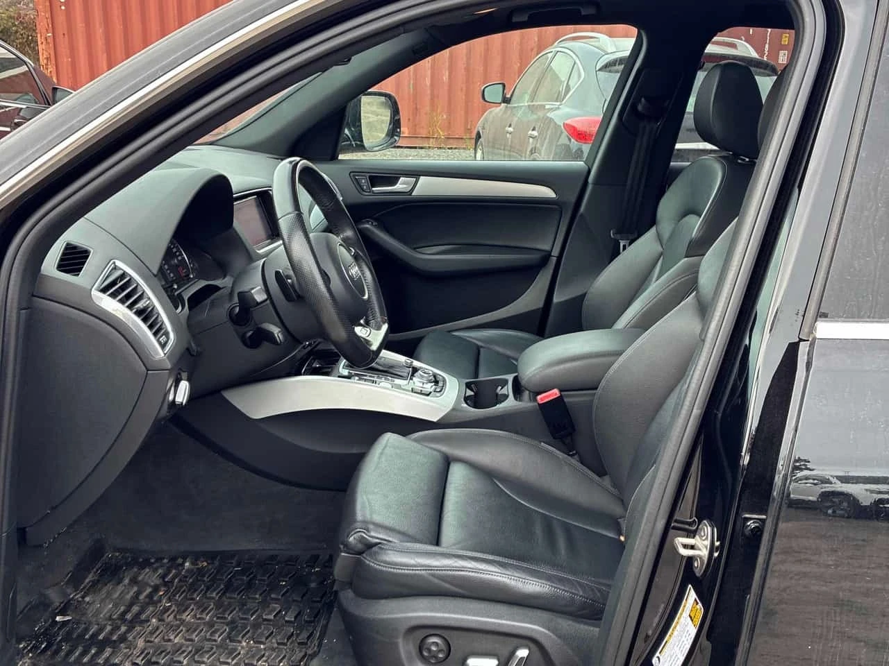 Audi Q5 * 2.0T Progressiv * CARFAX * ОПЦИЯ ЗА ФИНАНСИРАНЕ , снимка 12 - Автомобили и джипове - 56323191