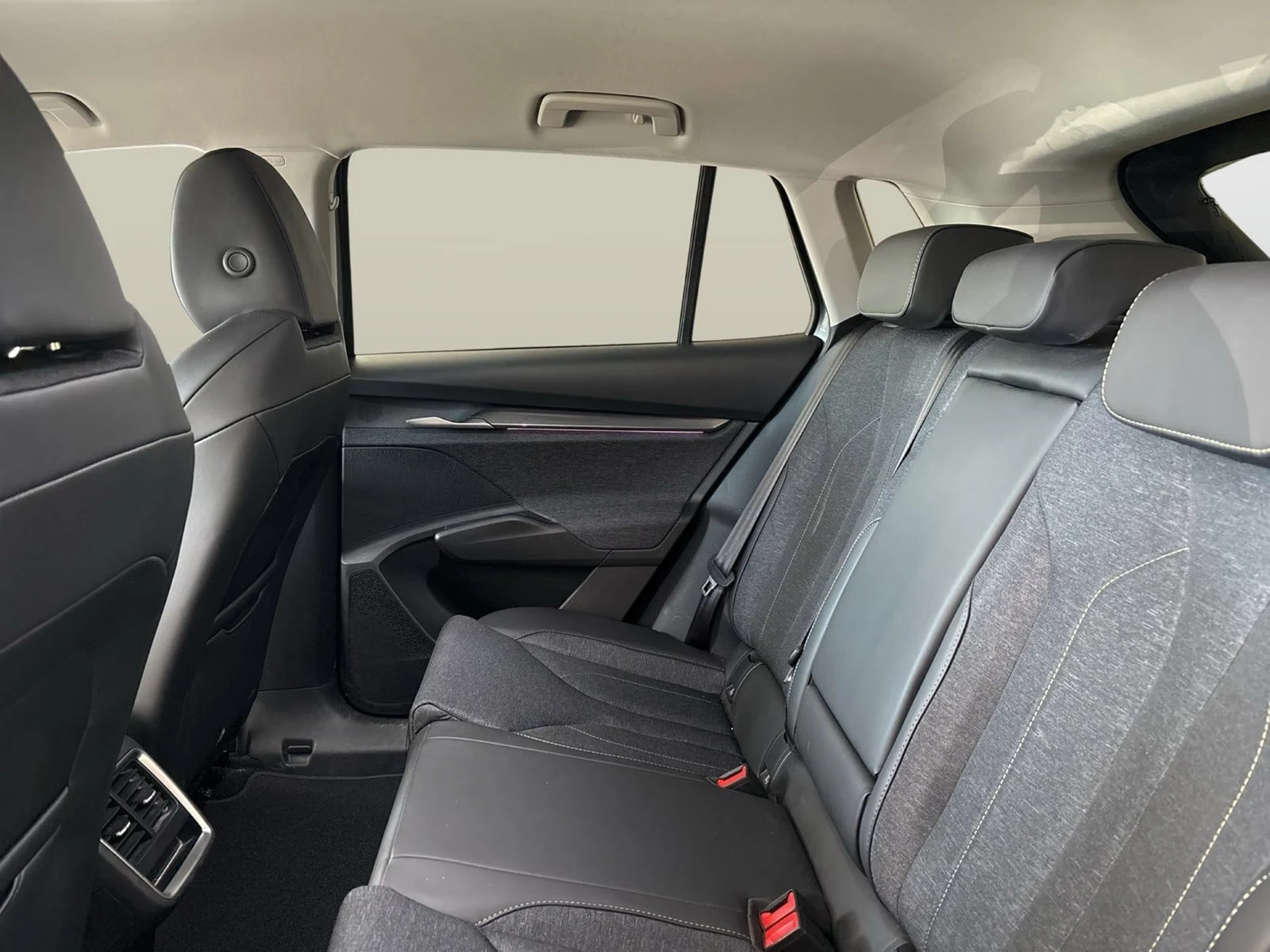 Skoda Elroq 85 LOFT/286HP/CAM/ACC/H.PUMP/LED/NAVI/723q | Mobile.bg � ����������� 15