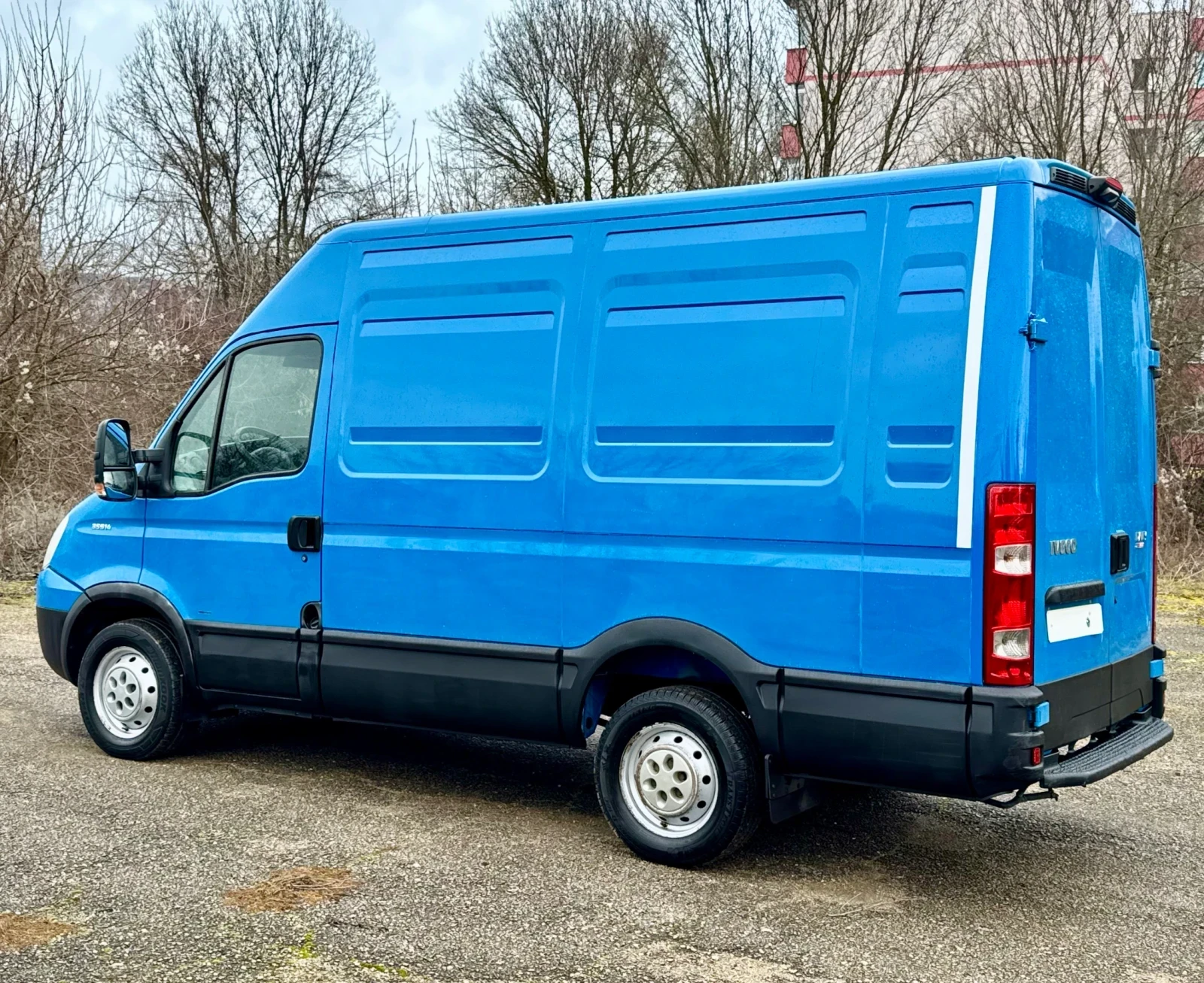 Iveco Daily Климатик* Седалка на Килограми* Сервизна История, снимка 4 - Бусове и автобуси - 53910769