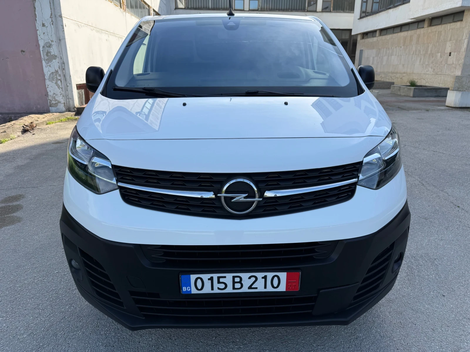 Opel Vivaro 2.0HDi AUTOMATIC, снимка 7 - Бусове и автобуси - 54457366