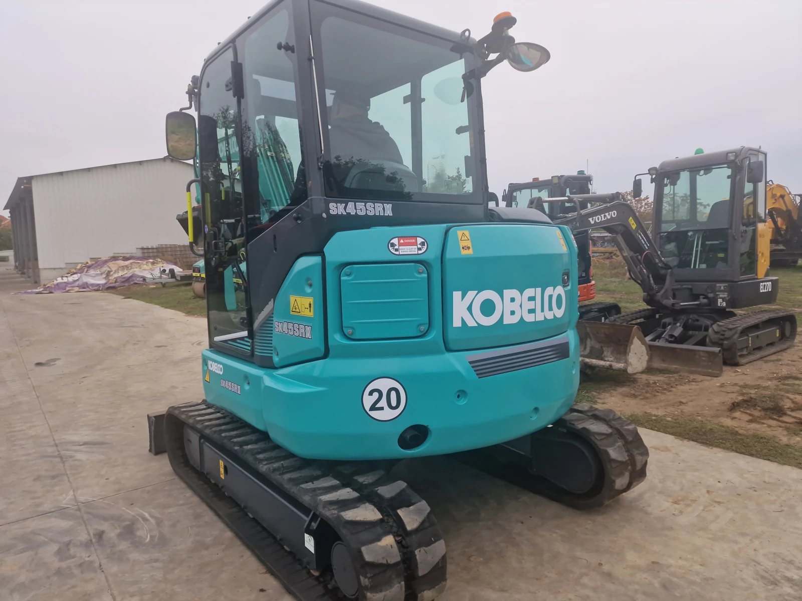 Багер Kobelco SK45SRX-6, снимка 8 - Индустриална техника - 56726669