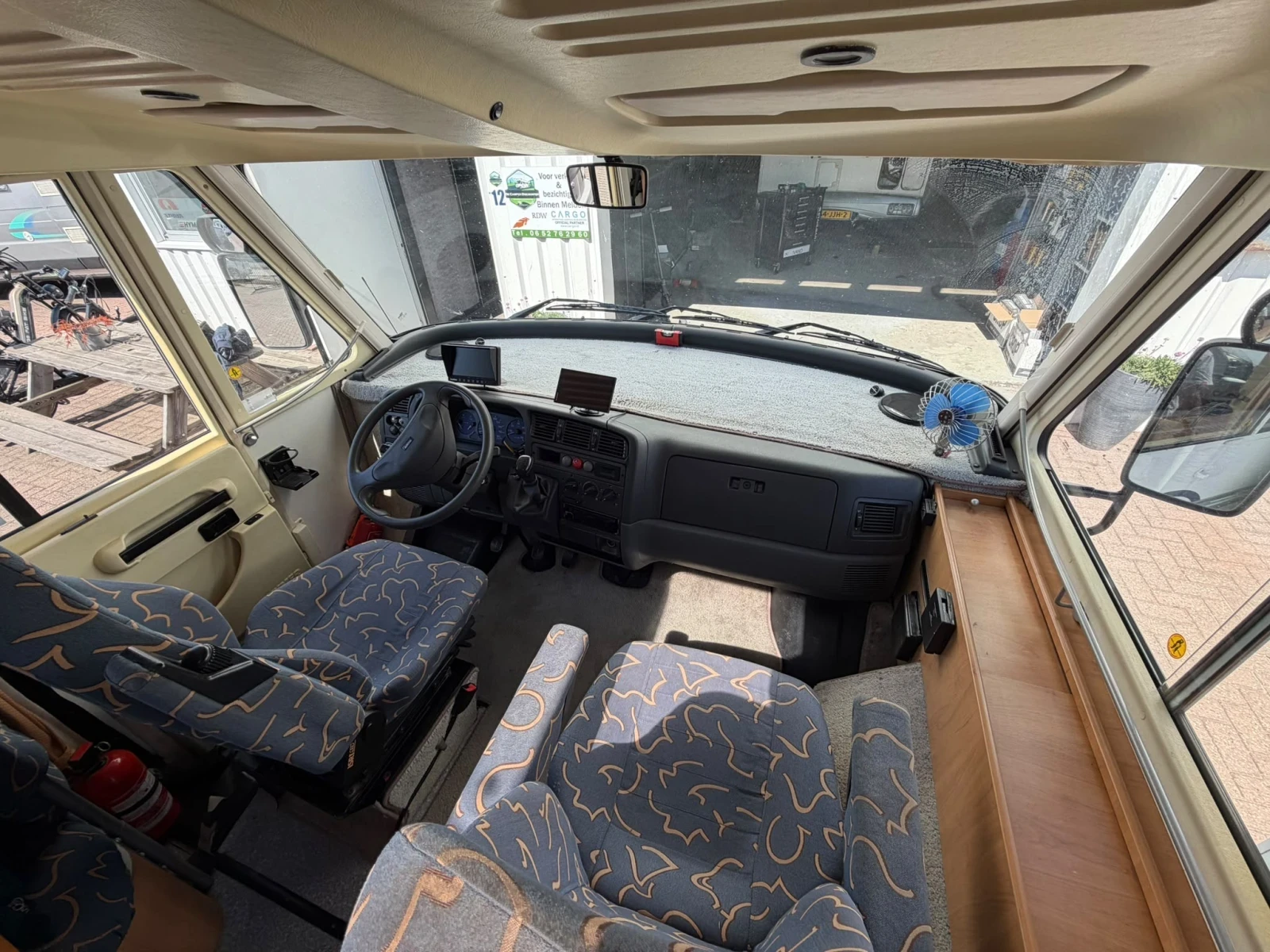 Кемпер HYMER / ERIBA B644, снимка 5 - Каравани и кемпери - 55659250