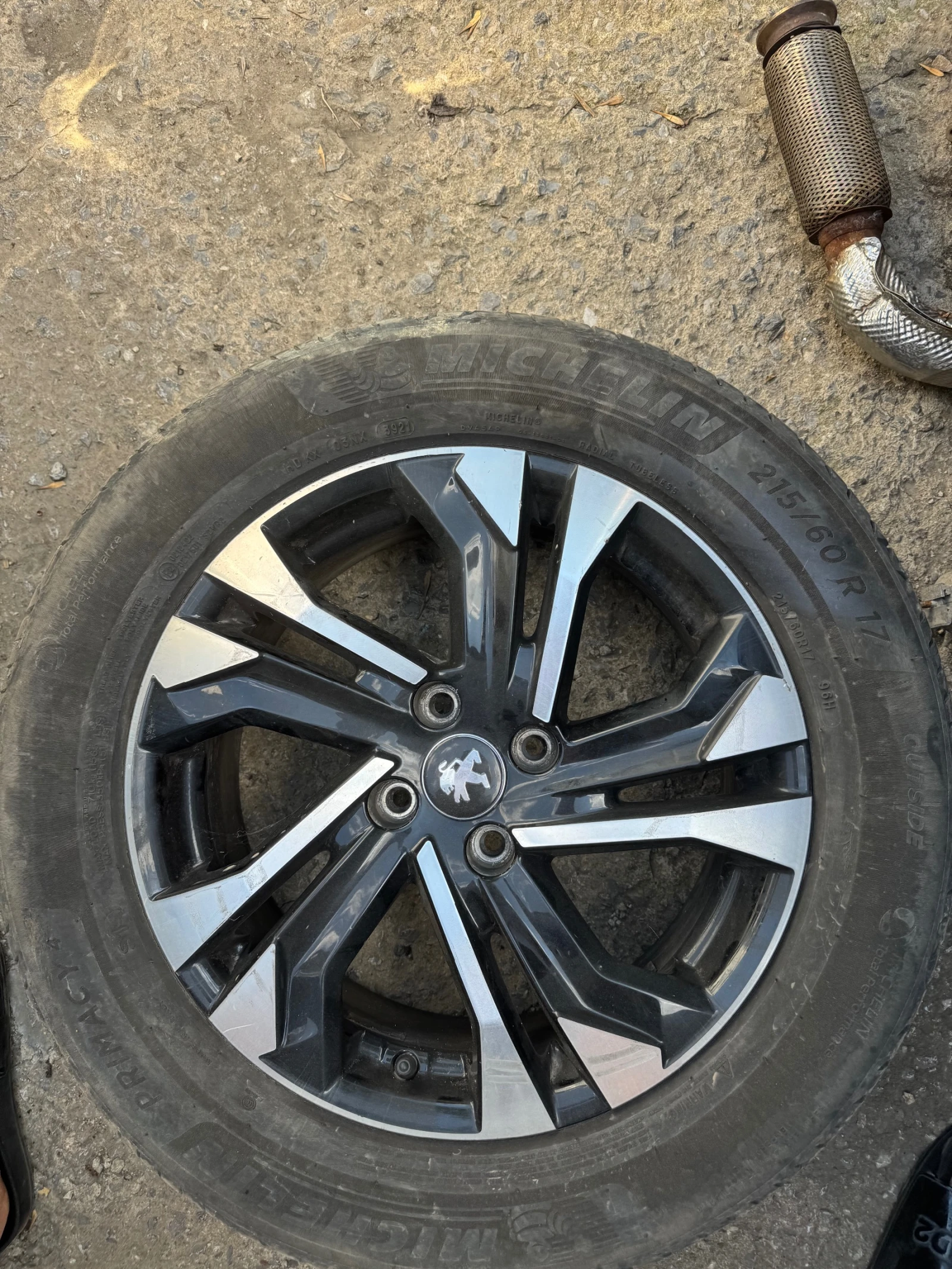 ���� � ������ 215/60R17 �� Peugeot 2008 | Mobile.bg � ����������� 3