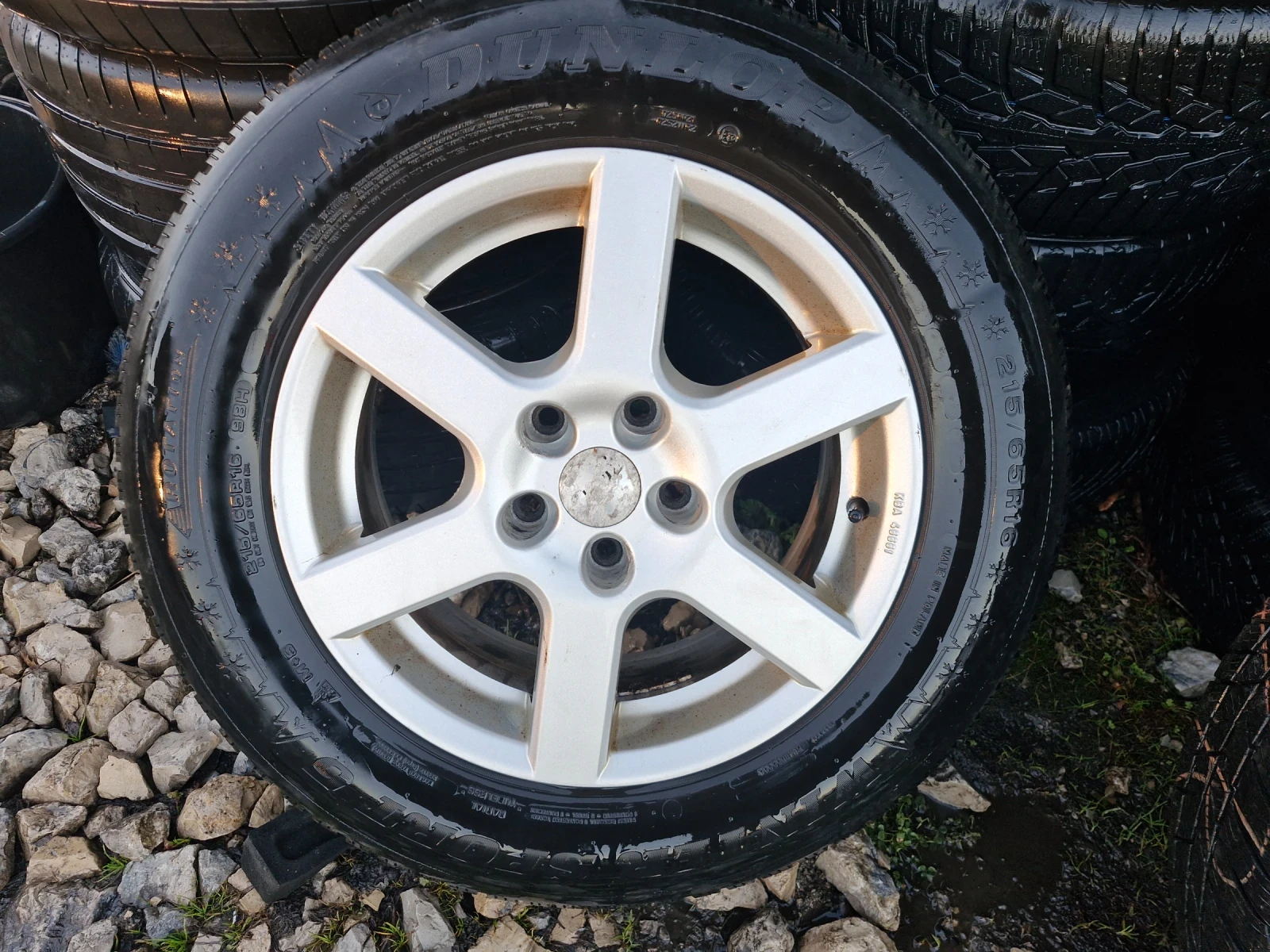 ���� � ������ 215/65R16 | Mobile.bg � ����������� 1