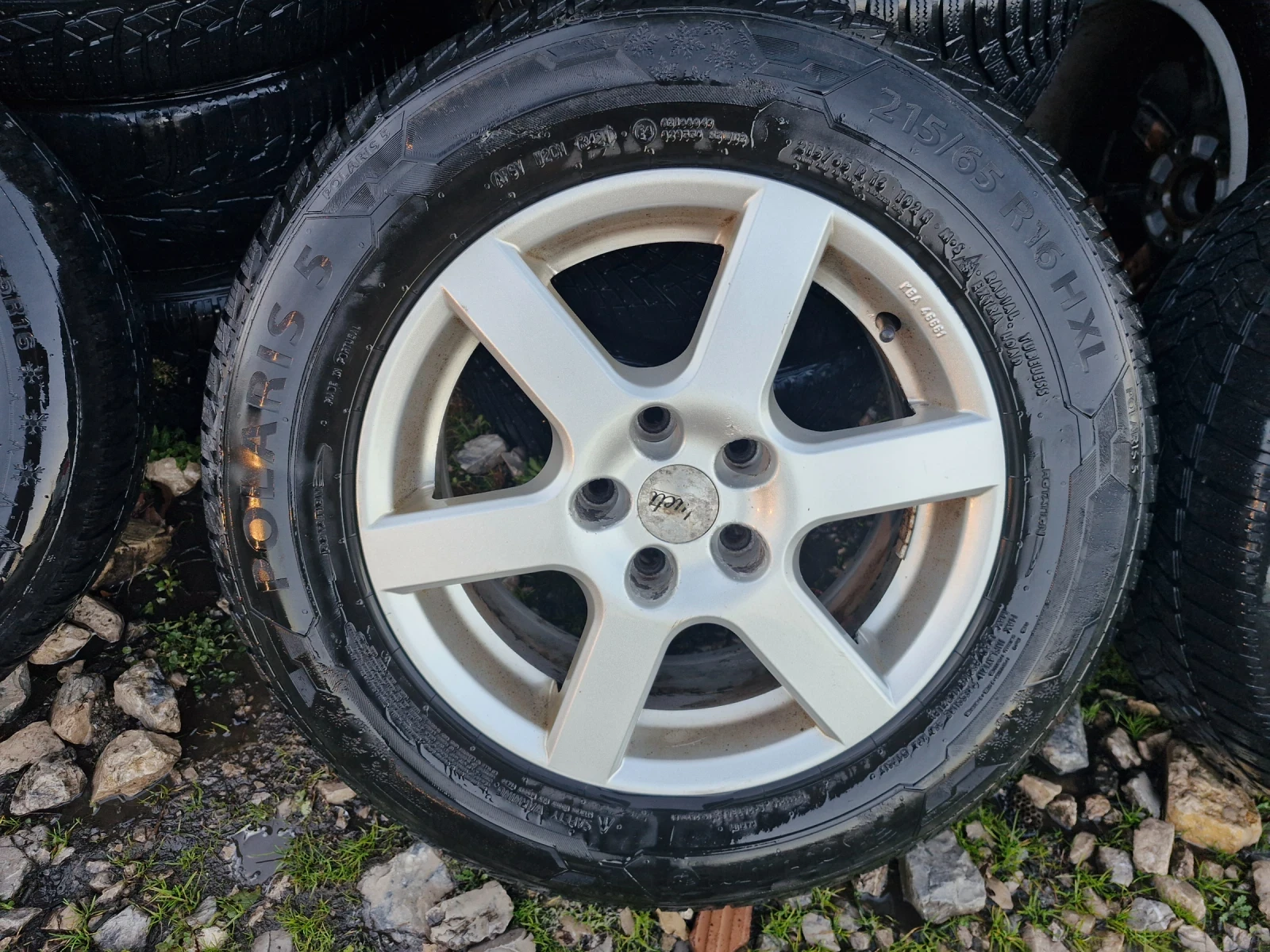 ���� � ������ 215/65R16 | Mobile.bg � ����������� 2