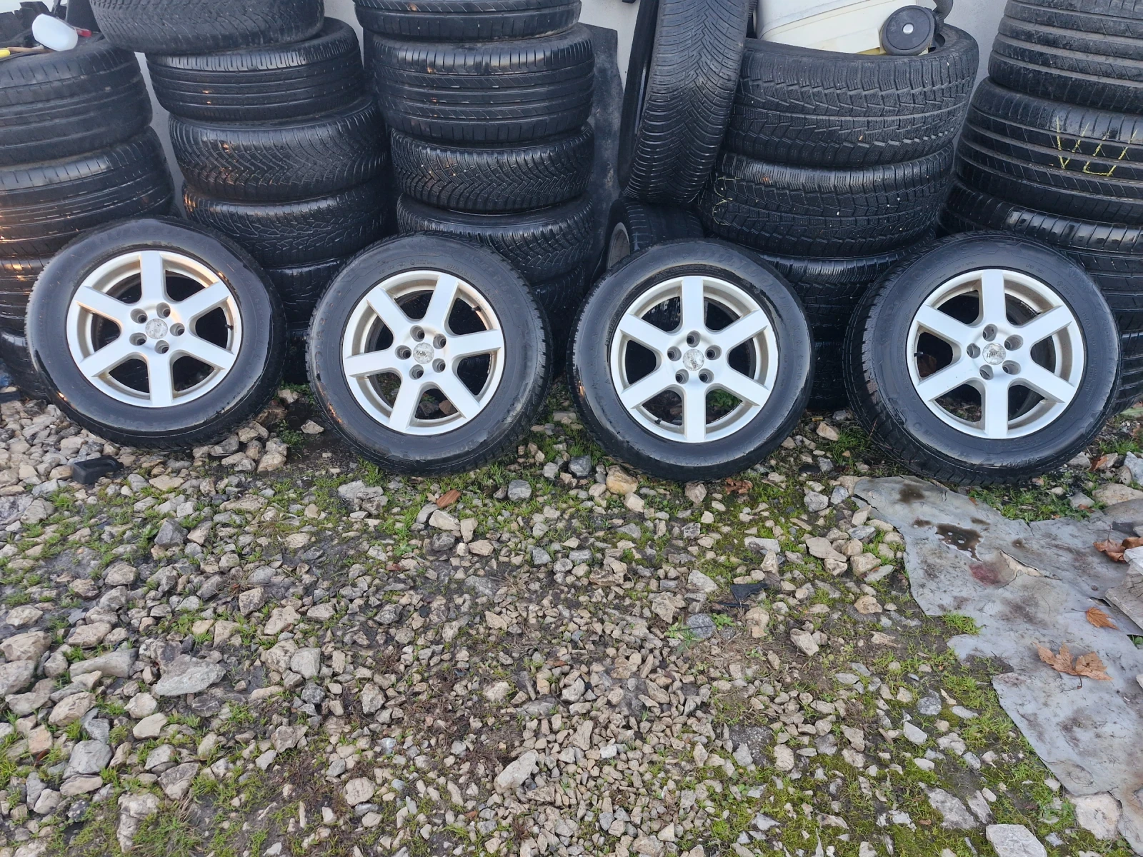 ���� � ������ 215/65R16 | Mobile.bg � ����������� 5