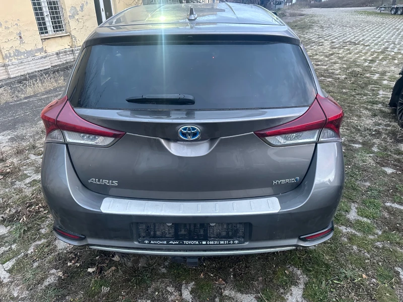 Toyota Auris 1.8-Хибрид, снимка 3 - Автомобили и джипове - 47430811