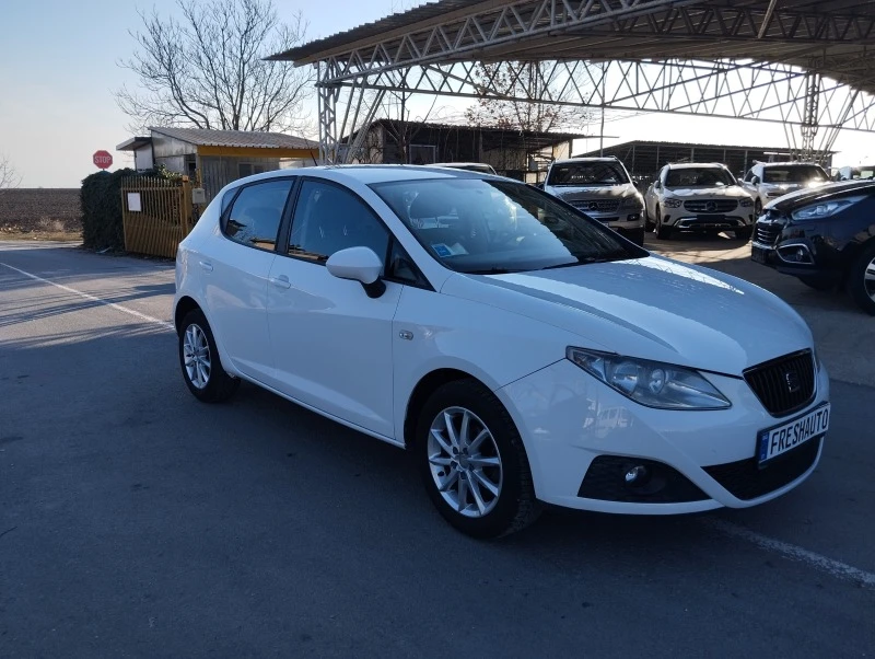 Seat Ibiza 1.2i, снимка 2 - Автомобили и джипове - 43593837