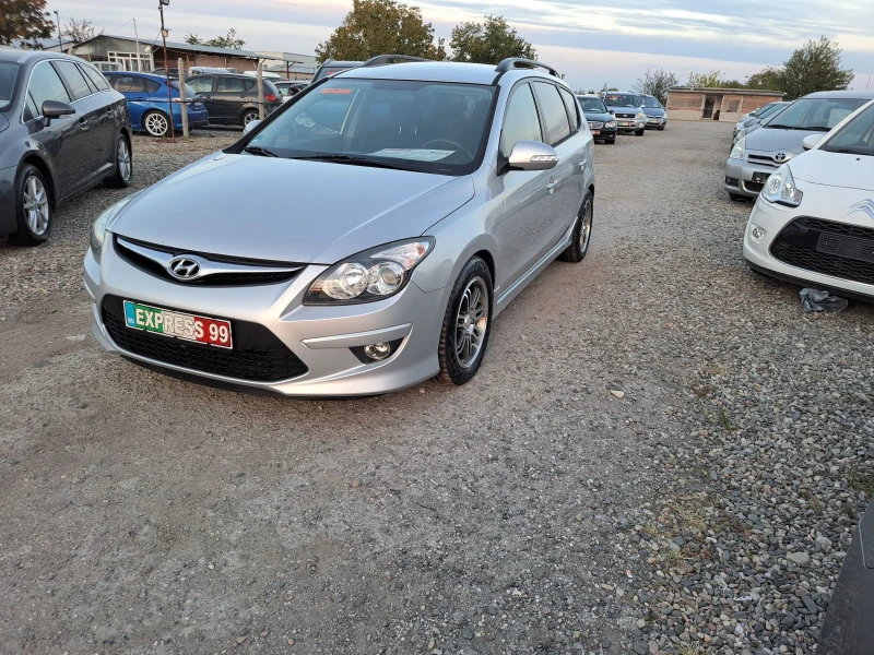 Hyundai I30 1.6i, снимка 2 - Автомобили и джипове - 47639937