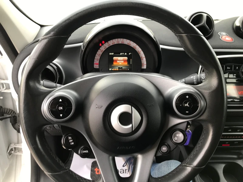 Smart Forfour 0, 9 i turbo 90 ps, снимка 8 - Автомобили и джипове - 48065267