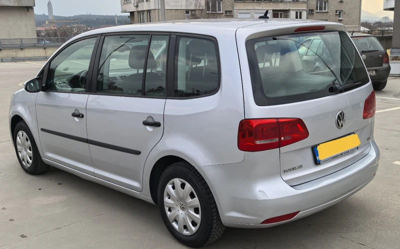 VW Touran, снимка 4 - Автомобили и джипове - 49495565