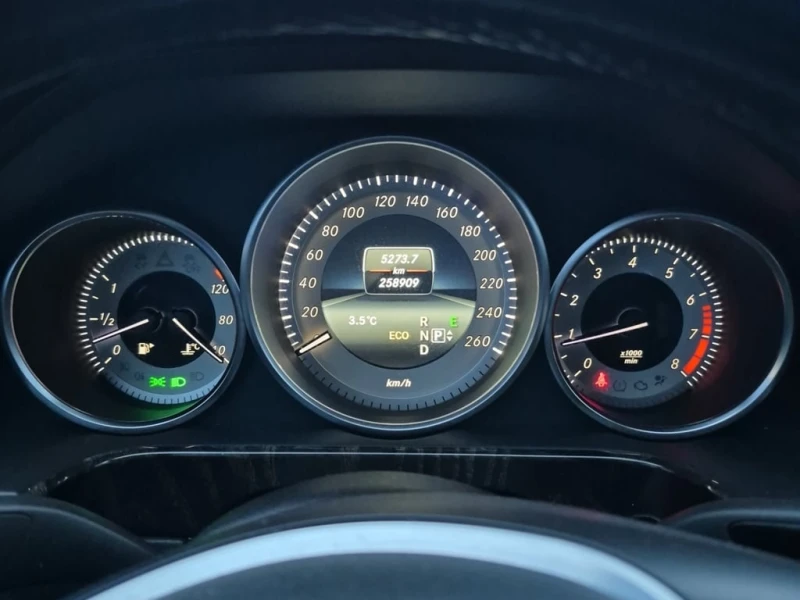 Mercedes-Benz E 350 * CARFAX * ФИНАНСИРАНЕ , снимка 9 - Автомобили и джипове - 52949924