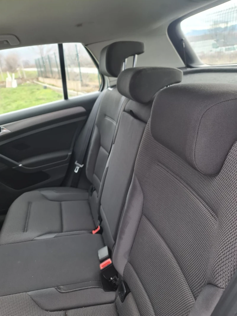 VW Golf 1.6, снимка 6 - Автомобили и джипове - 53162716