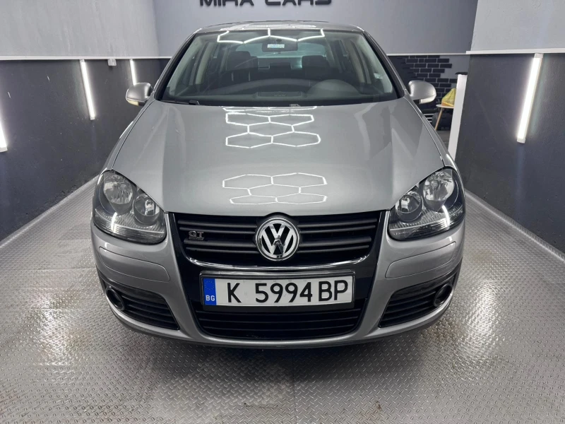 VW Golf Кожен салон / Автоматик, снимка 3 - Автомобили и джипове - 53385679