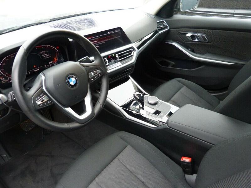 BMW 320 Advantage, снимка 2 - Автомобили и джипове - 22753065