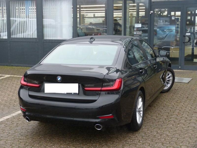 BMW 320 Advantage, снимка 10 - Автомобили и джипове - 22753065