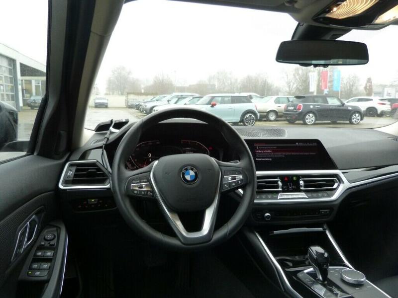 BMW 320 Advantage, снимка 4 - Автомобили и джипове - 22753065